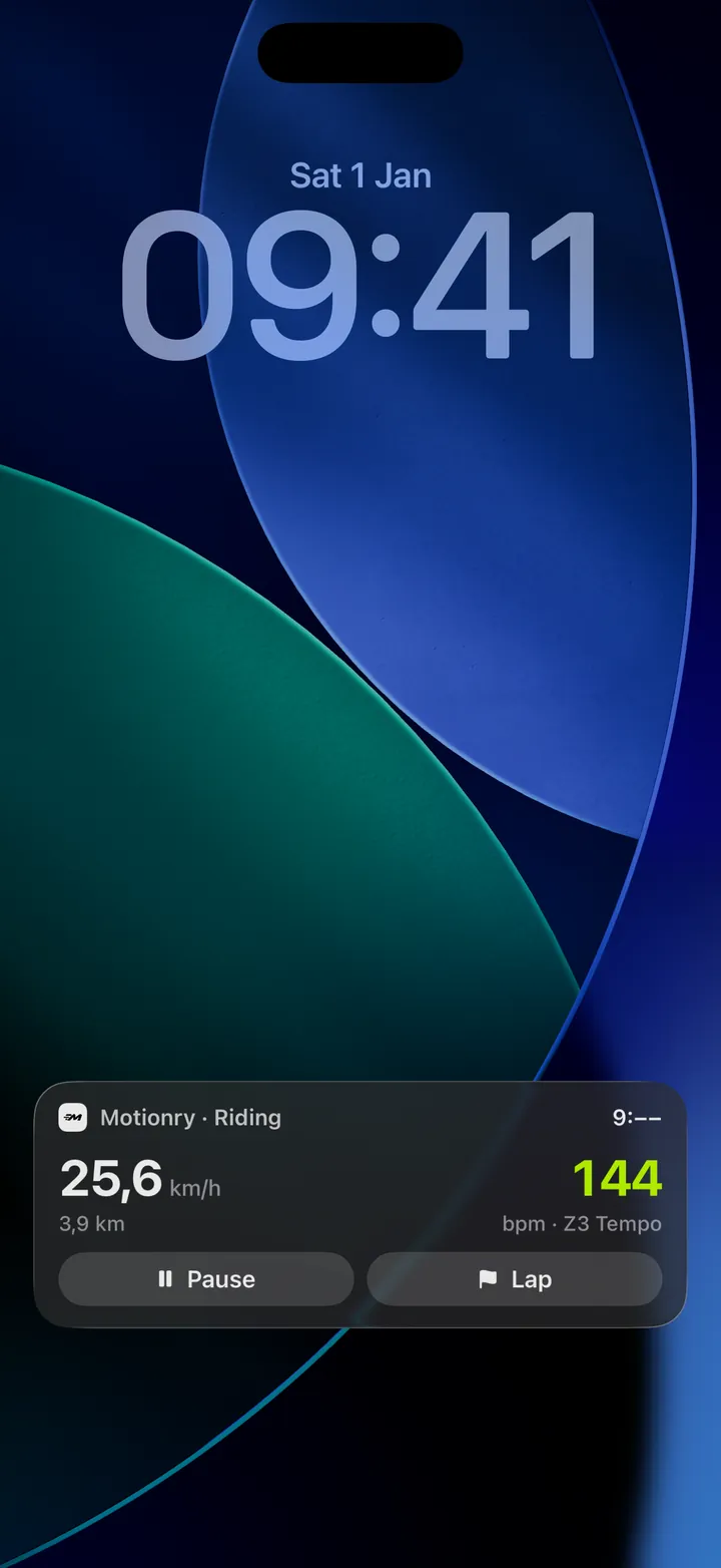 Live Activity on the Lock Screen showing speed, heart rate and zone